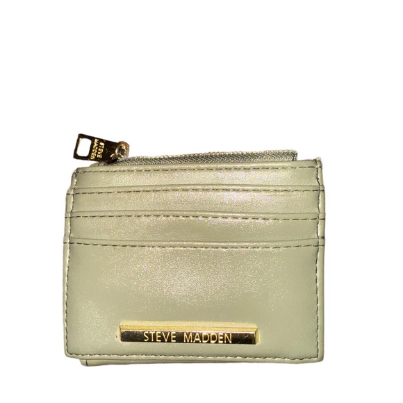 Steve Madden Light Olive Green Card holder/wallet GUC - Picture 1 of 5
